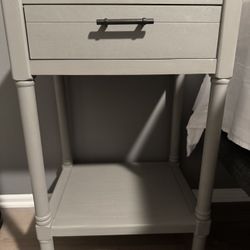 Accent Tables (Set of 2)