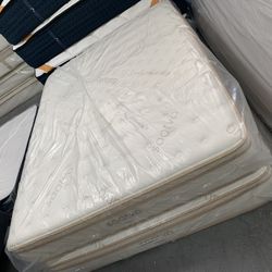 Saatva Queen Mattress