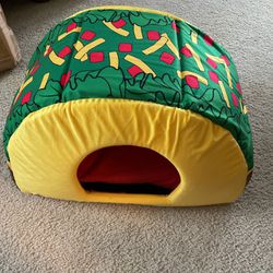 Cat Or Small Dog Bed.  $8.00