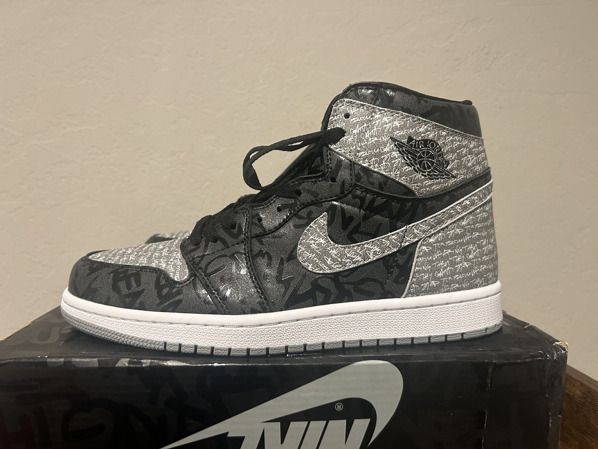 Air Jordan 1 Size 10.5m. 139$$π