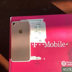 📱iPhone 7 32GB Factory Unlocked Works great. Msg me for store address, we sell a lot of phones like this 📱