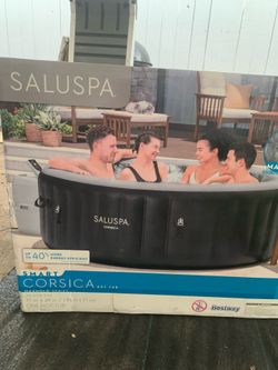 Hot tub jacuzzi