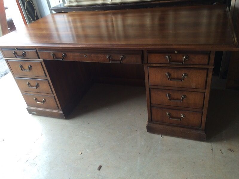 Kimball Executive Desk in Great Condition