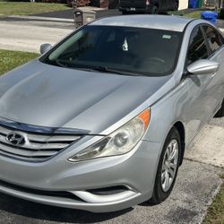 2011 Hyndai Sonata Must See