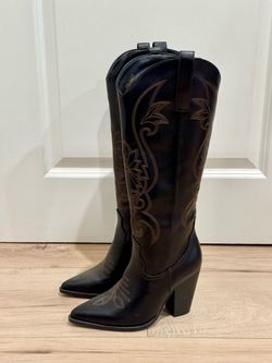 Dark Brown Women’s Cowboy Boots Size 8