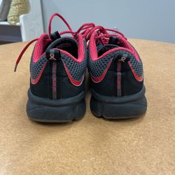 ARMOUR BOUND Size 10  