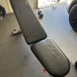 Weight bench