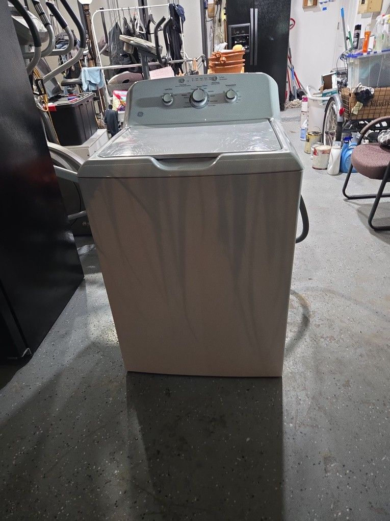 GENERAL ELECTRIC WASHER MACHINE In GOOD WORKING CONDITIONS , CLEAN . , FOR ONLY $150.