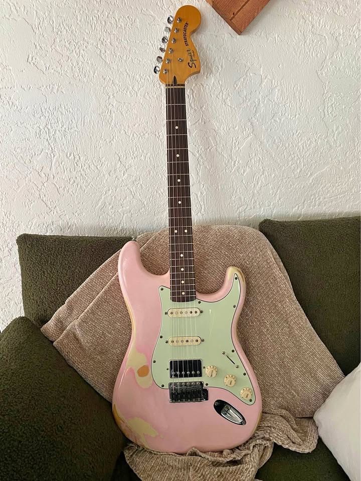Squier Stratocaster 