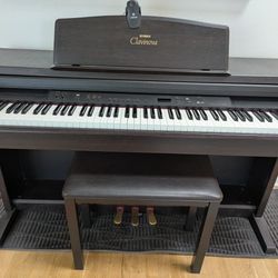 YAMAHA CLAVINOVA CLP-840