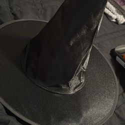 Black Witch Hat 