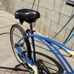 2 identical SCHWINN BIKES BICYCLES 