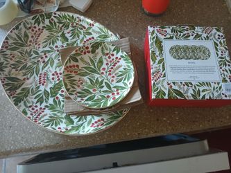 Holiday Noel plates set of  4 appetizer plates and party tray