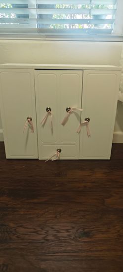 American doll closet
