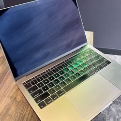 MacBook Pro 13"