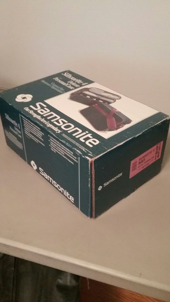 Brand New 1987 Samsonite Silhouette 4 Suitcase Bag
