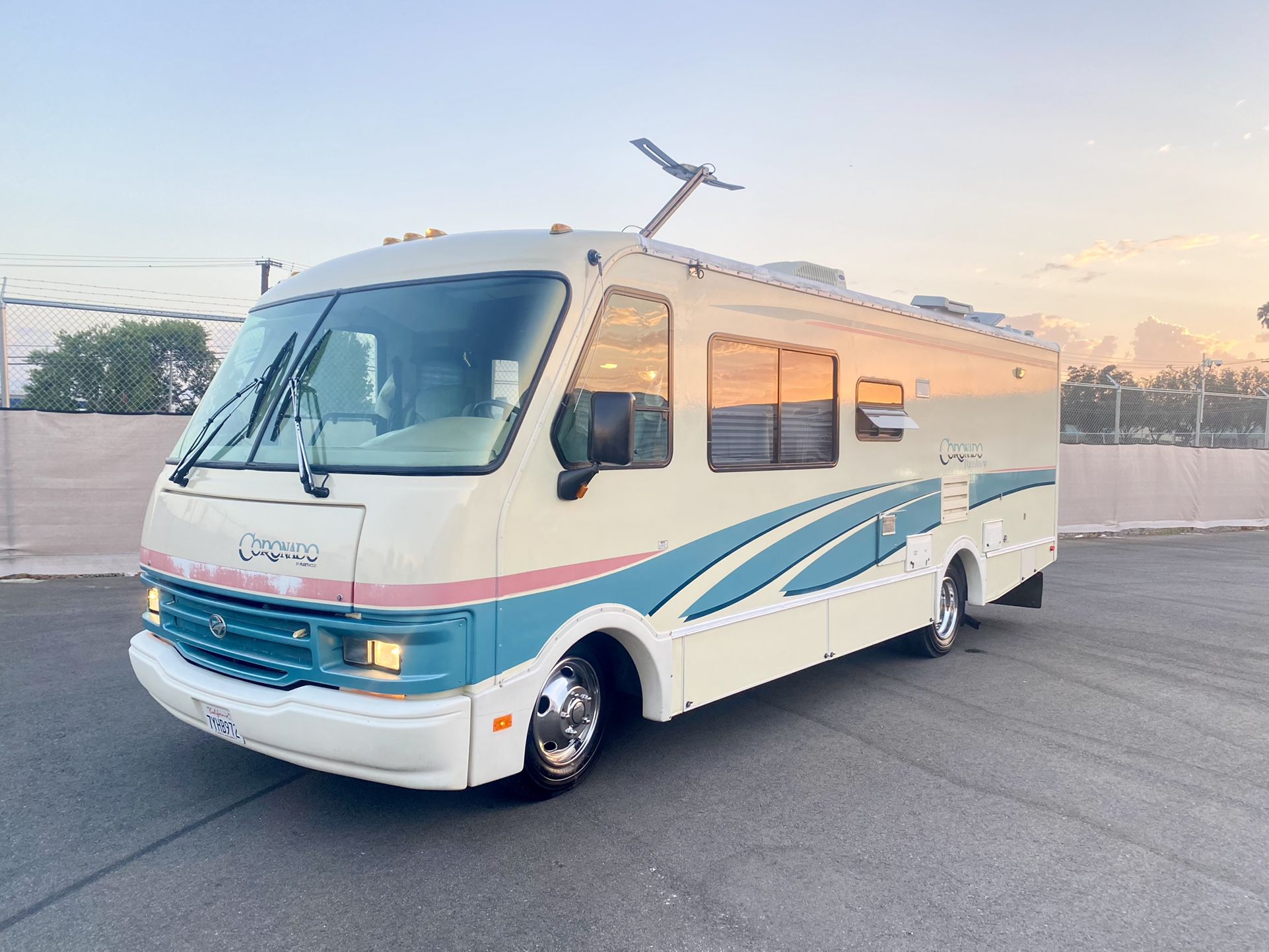 1996 Class A Motorhome 30FT 40k  miles  Nice and Clean