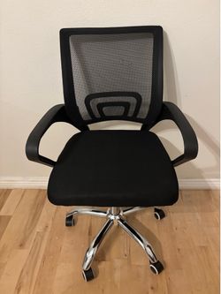 Black Mesh Back Office Chair