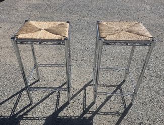 2 CHAIRS/DECORATIVE TABLES. 