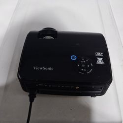 ViewSonic PJD5111 2500 Lumens Portable DLP Projector