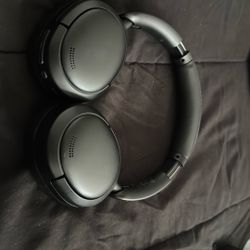 Monisco AI Translation Earbuds. Translate 140 Languages