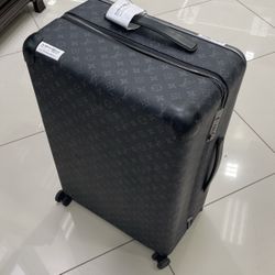 Luis Vuitton Pegas