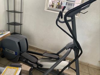 PRECOR ELECTRIC ELLIPTICAL