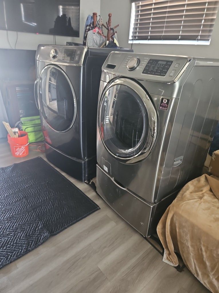 SAMSUNG Washer And Dryer 