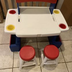 Kids Craft Table with 2 Stools
