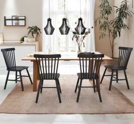 Set Of 4 Windsor Classic Black Solid Wood Dining Chairs with Curving Spindle Back for Kitchen and Dining Room
