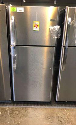 Frigidaire SS Top Freezer Refrigerator (Model:LFTR20221TF) KUZ