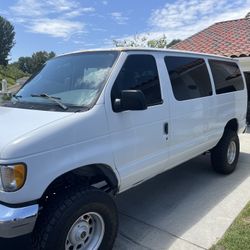 Ford E350  7.3 V8 Diesel 