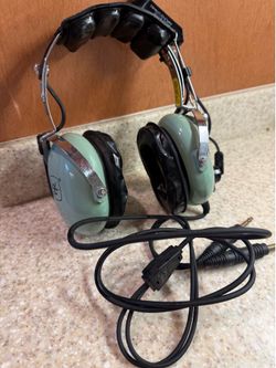 David Clark H10-30 Pilot Aviation Headphones Headset w/ M-1/DC Microphone [USA]