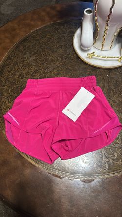 Lululemon shorty Hot HR Short 2.5” Lined