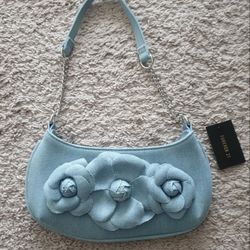 Pickup From LebnonTN 37087.Brand New  Beautiful Forever 21 Denim Rosette Handbag ..excellent Condition 