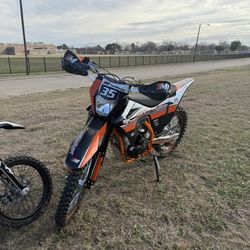Dirt bike