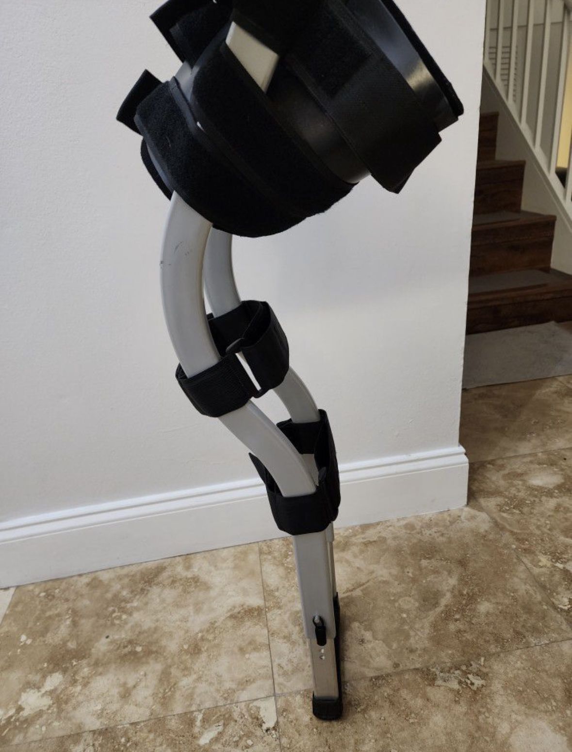 Freedom Leg Crutches Hands Free