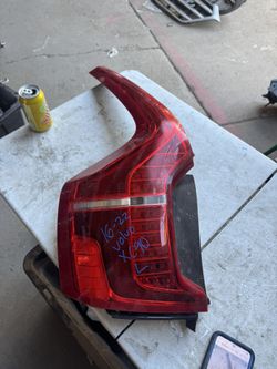 Volvo Xc90 Left Tail Light Oem