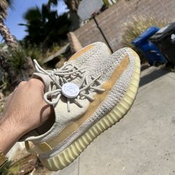 Yeezy 350s V2 Light 