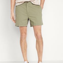 NWT Slim Built-In Flex Rotation 5-inch Inseam Chino Shorts in Simply Sage
