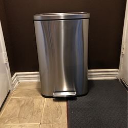 Extra Large Stainless Steel Trash can