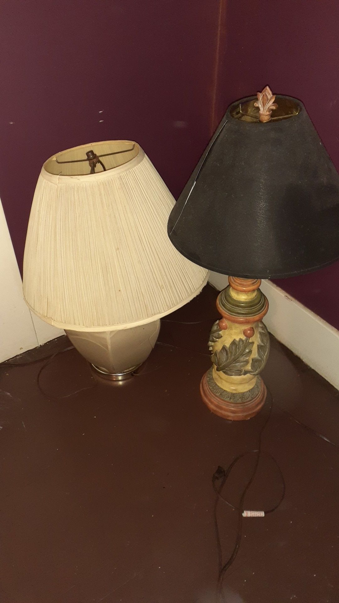 2 FREE LAMPS