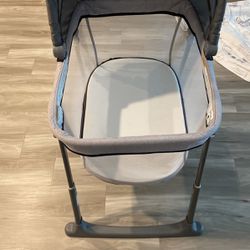Baby Bassinet And Swing/bouncer And Ford Bronco 4 In 1 Walker