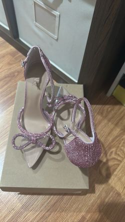 7.5 women pink heels new! New!