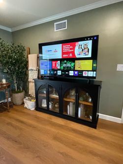 Beautiful like new cabinet/console