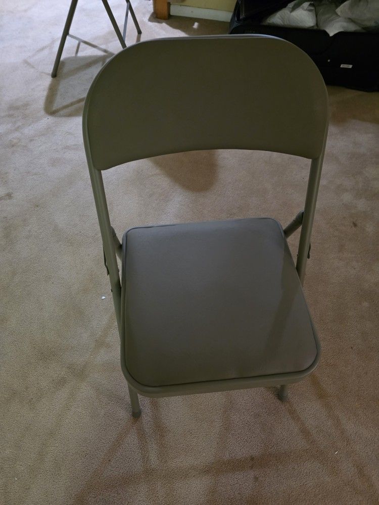 8 chair