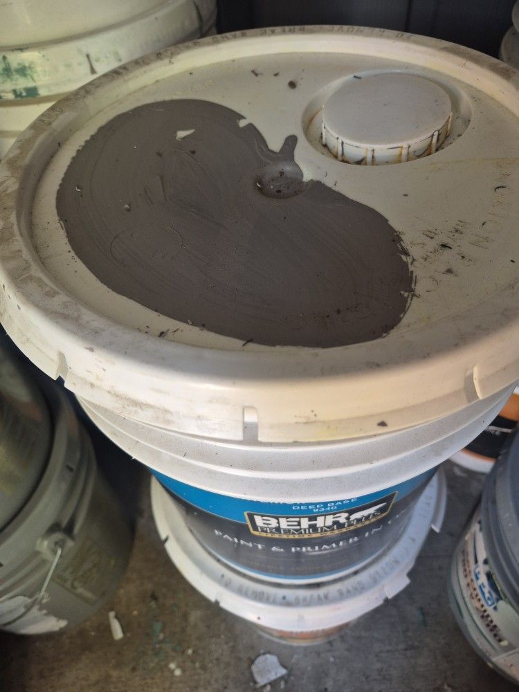 Pintura Satin Enamel Nueva Color Gris. $115