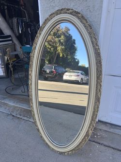 Vintage Oval Wall Hanging Mirror