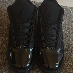 Black Aura Max 2 Jordans Women Size 7