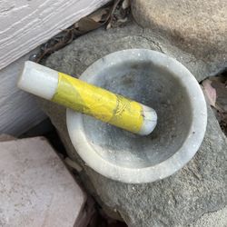 Marble mortar & pestle set